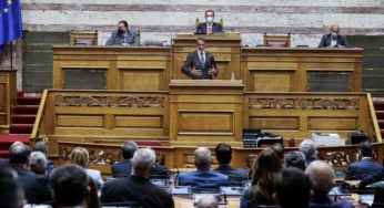 Πορεία της Οικονομίας: Ο πρωθυπουργός θριαμβολογεί – Οι “γαλάζιοι” βουλευτές ανησυχούν