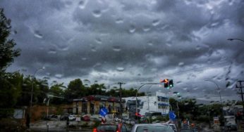 Επέλαση της κακοκαιρίας στην Αττική – Ως την Τρίτη θα συνεχιστούν οι βροχές