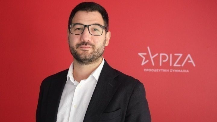 Ηλιόπουλος: Ο Κυριάκος Μητσοτάκης έχει συνθηκολογήσει στη μάχη με την πανδημία