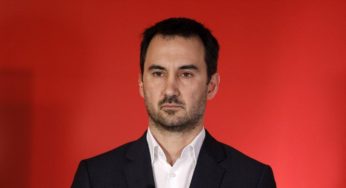 Ο Χαρίτσης βγαίνει μπροστά και προτείνει συνεννόηση Αριστεράς, Οικολογίας και Σοσιαλδημοκρατίας