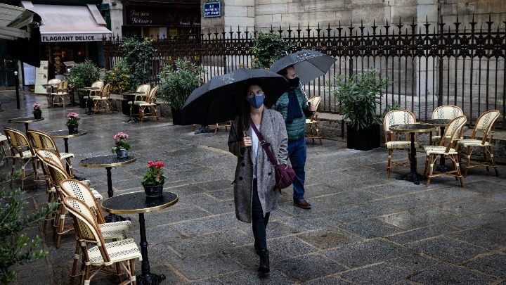Γαλλία: Εκτίναξη κρουσμάτων με 179.807 μολύνσεις σε μια μέρα