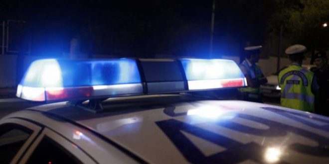 Ένοχος για σωματεμπορία στη μια εκ των δύο υποθέσεων ο αστυνομικός της Ηλιούπολης – Ξύλο και δακρυγόνα στην αίθουσα