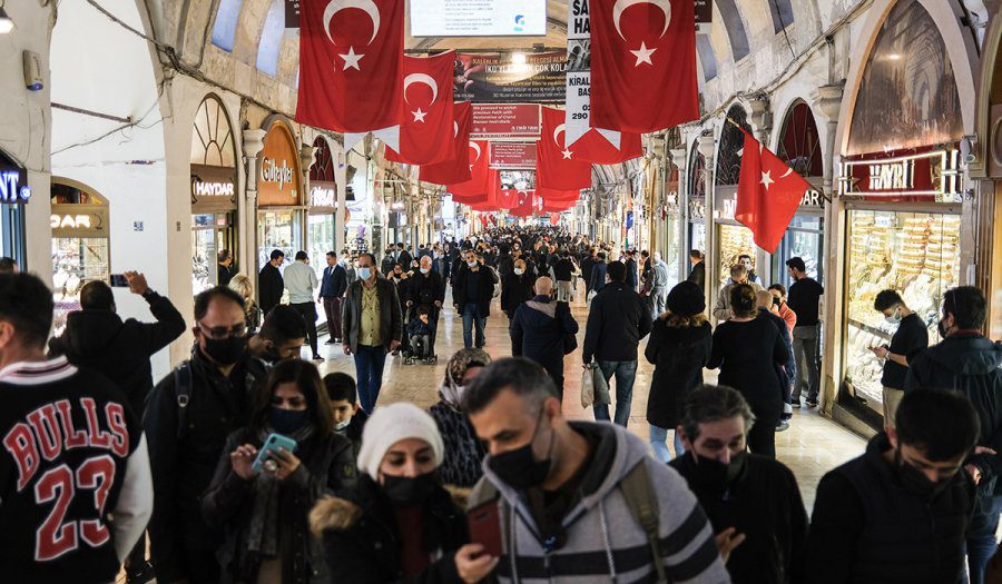 Τουρκία: Στα πρόθυρα χρεωκοπίας – Σενάρια για capital controls και δεσμεύσεις καταθέσεων
