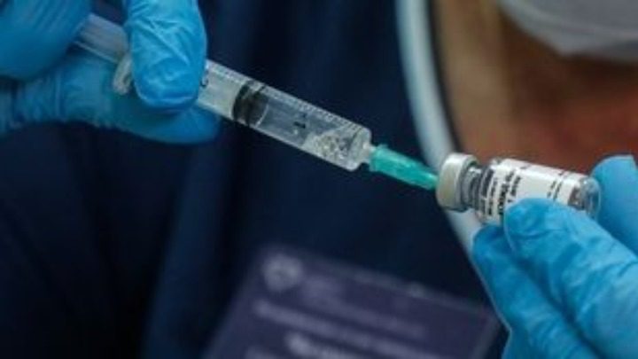 Κορωνοϊός – Αμερικανική μελέτη: Η λοίμωξη Covid 19 σε εμβολιασμένους γεννά «σούπερ» ανοσία
