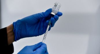 Εμβόλιο Pfizer: Οι δύο δόσεις προστατεύουν αλλά η νέα μετάλλαξη απαιτεί ενίσχυση της ανοσίας