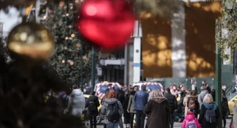 Τζανάκης: Η Όμικρον μπορεί να πυροδοτήσει ως 18.000 κρούσματα μετά τα Φώτα