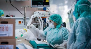Καπραβέλος σε Μητσοτάκη: Δεν υπάρχει θεραπεία εκτός ΜΕΘ, δεν έχει τύχη ο ασθενής