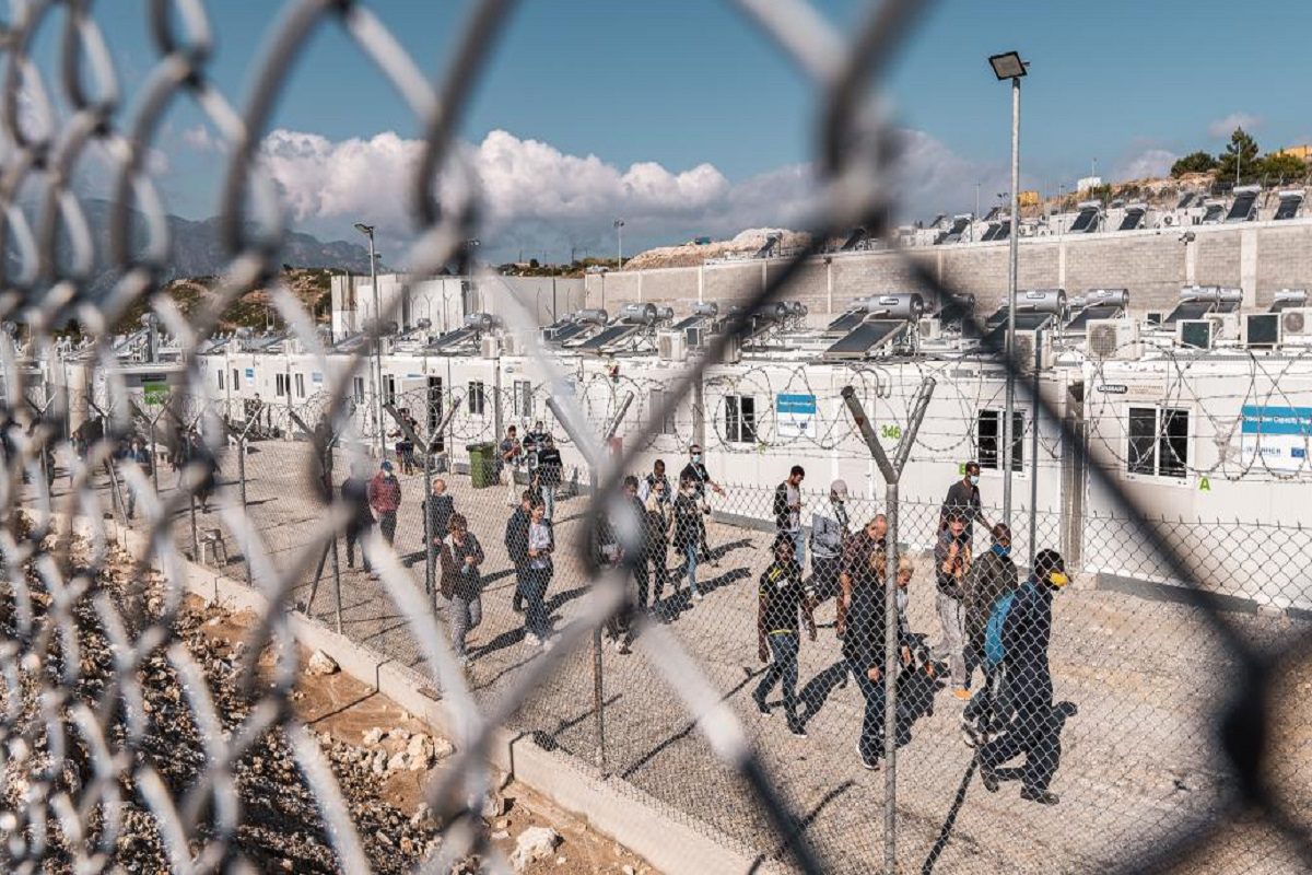 Διεθνής Αμνηστία: Η ελληνική κυβέρνηση έφτιαξε «φυλακή» για πρόσφυγες στη Σάμο – Συγκλονιστική μαρτυρία Αφγανού