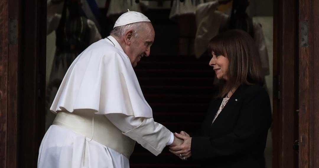 Συνάντηση Πάπα Φραγκίσκου-Σακελλαροπούλου στο Προεδρικό Μέγαρο