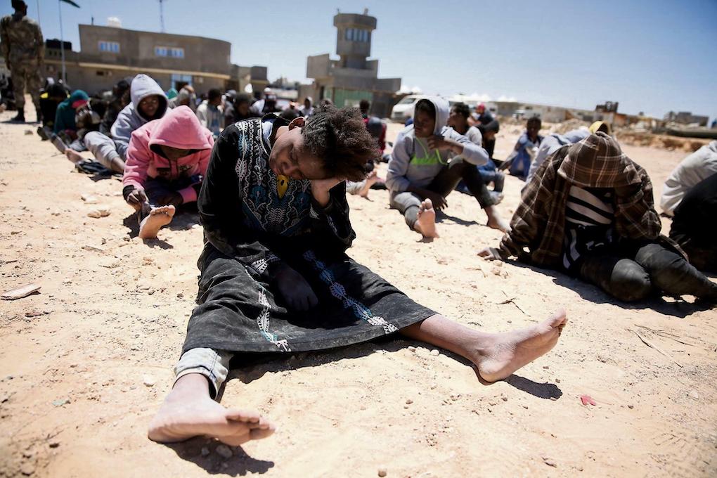 Πρόσφυγες σε στρατόπεδο της Λιβύης.