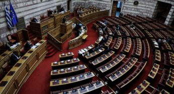 Πρόταση μομφής: Σφυροκόπημα στην κυβέρνηση που θυμήθηκε (ξανά) το Μάτι