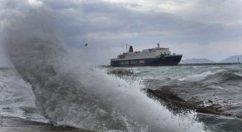 Σε ισχύ παραμένει το απαγορευτικό απόπλου από Πειραιά, Ραφήνα και Λαύριο