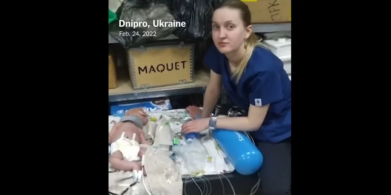 Ουκρανία: Μεταφέρουν νεογέννητα σε αυτοσχέδιο καταφύγιο – Συγκλονιστικό βίντεο