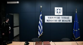 Έξαλλοι οι επιστήμονες της επιτροπής για την πανδημία με την γ.γ. Υγείας Αγαπηδάκη