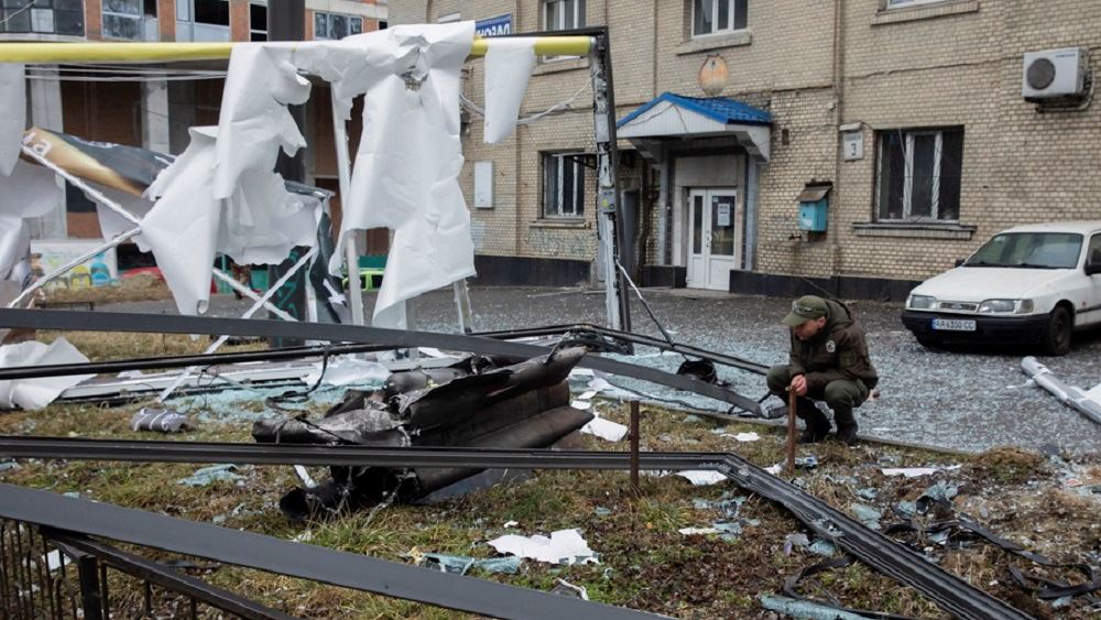 Σε εξέλιξη η εισβολή στην Ουκρανία – Μπαράζ εκρήξεων σε αρκετές πόλεις – 8 νεκροί