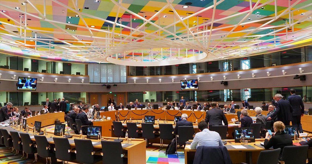 Σφίγγει πάλι τα λουριά το Eurogroup: Μέτρα στήριξης μόνο για ευάλωτους και προσωρινά – Να τεθεί υπό έλεγχο το χρέος