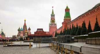 Τι απαντά το Κρεμλίνο στα ευρωπαϊκά σχέδια για χρήση δεσμευμένων ρωσικών κεφαλαίων και δασμούς στα ρωσικά σιτηρά