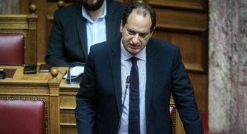 Σπίρτζης κατά Θεοδωρικάκου για το μακελειό στη Νέα Σμύρνη