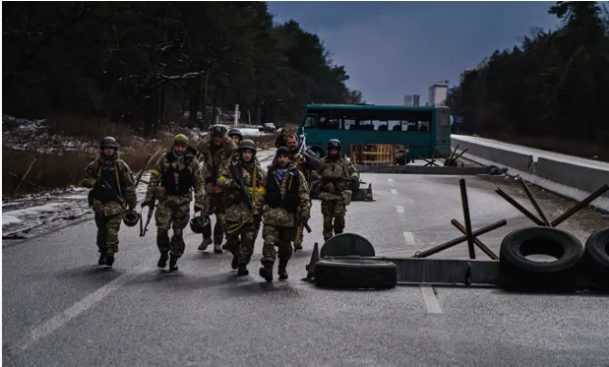 Deutsche Welle: Βρετανοί εκπαιδευτές στον ουκρανικό στρατό;