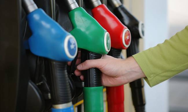 Eπίδομα βενζίνης: Πως θα πάρετε την προπληρωμένη κάρτα
