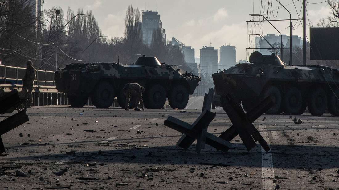 Oυκρανια: Ανηλεής βομβαρδισμός της Μαριούπολης – Πύραυλοι σε κατοικημένη περιοχή στο Χάρκοβο