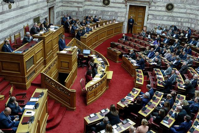 ΣΥΡΙΖΑ,  ΚΙΝΑΛ βλέπουν εκλογές με αφορμή το Ουκρανικό και μετά την ομιλία Μητσοτάκη στη Βουλή