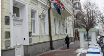 Επιστρέφει στο Κίεβο από τον Μάϊο η διπλωματική αποστολή του Ηνωμένου Βασιλείου – Σημαίνει αποκλιμάκωση στην Βόρεια Ουκρανία