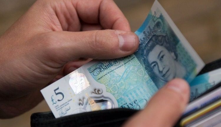 Καλπάζει προς διψήφιο ο πληθωρισμός το Φθινόπωρο στην Βρετανία, εκτιμούν οι αναλυτές – Στο 9% «βλέπουν» το ποσοστό του για τον Απρίλιο