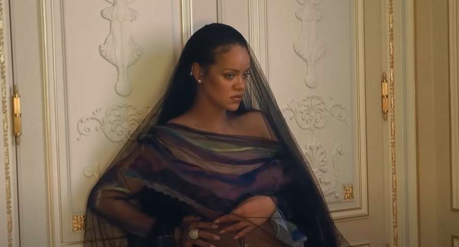 Rihanna: Η εντυπωσιακή φωτογράφιση για τη Vogue