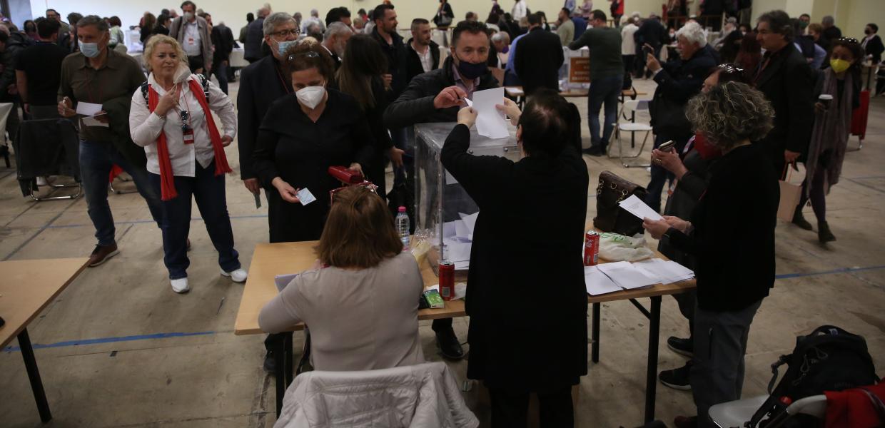 3ο Συνέδριο ΣΥΡΙΖΑ-ΠΣ: Με 73,5% «πέρασε» η πρόταση Τσίπρα για εκλογή από τη βάση 