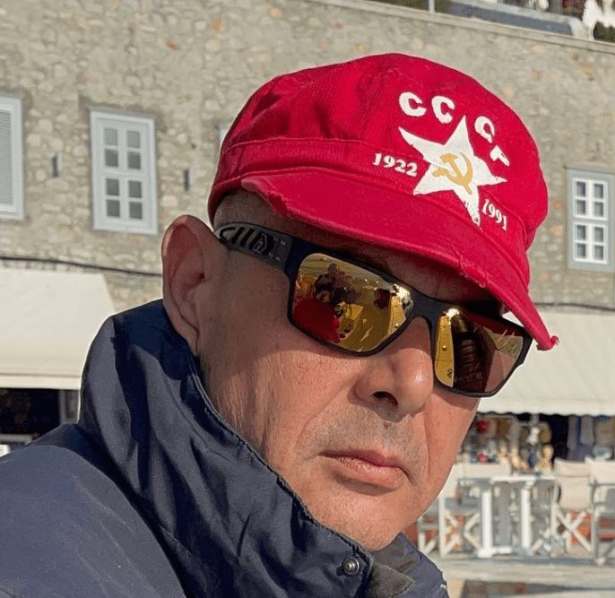 Πάνος Καμμένος: Η νέα φωτογραφία με καπέλο της ΕΣΣΔ και η αντίδραση της ΝΔ