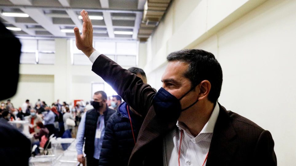  Σαρωτική νίκη Τσίπρα στην κάλπη του Συνεδρίου του ΣΥΡΙΖΑ: 74% υπέρ της εκλογής προέδρου από τη βάση