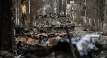 Με νέες κυρώσεις για «εγκλήματα πολέμου» απειλεί τη Ρωσία η Ε.Ε. μετά τις εικόνες νεκρών αμάχων στην πόλη Μπούκα – «Προβοκάτσια» λέει η Μόσχα