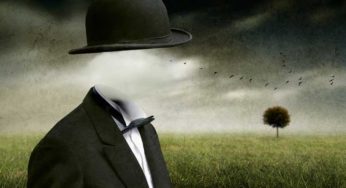 Η «κανονικότητα» στις φλόγες