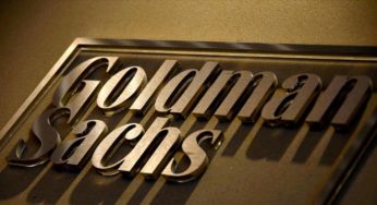 Goldman Sachs: Μείωση κερδών σχεδόν στο μισό για το β' τρίμηνο