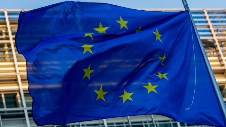 Η ΕΕ θα διαθέσει 100 δισ. ευρώ για τη μεταπολεμική ανοικοδόμηση της Ουκρανίας