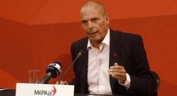 Βαρουφάκης: Απίστευτη και επικίνδυνη αρλούμπα η επενδυτική βαθμίδα