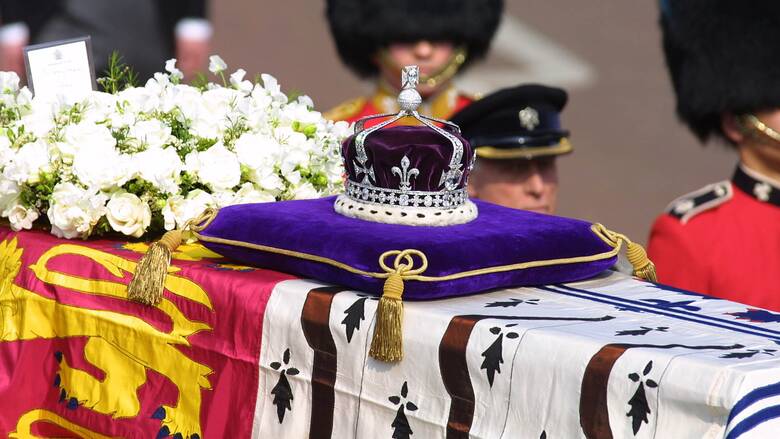 Κηδεία βασίλισσας Ελισάβετ: Ένα δράμα ή ένα παραμυθένιο ριάλιτι;
