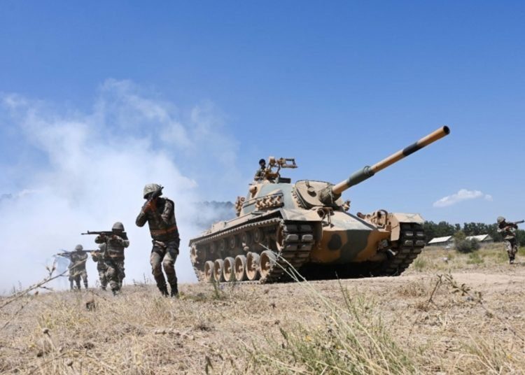 Turkish_army_tank_drill-august-22.jpg