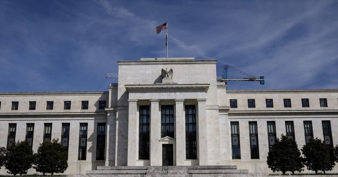 Η Fed αύξησε για 10η φορά τα επιτόκια, κατά 25 μονάδες βάσης
