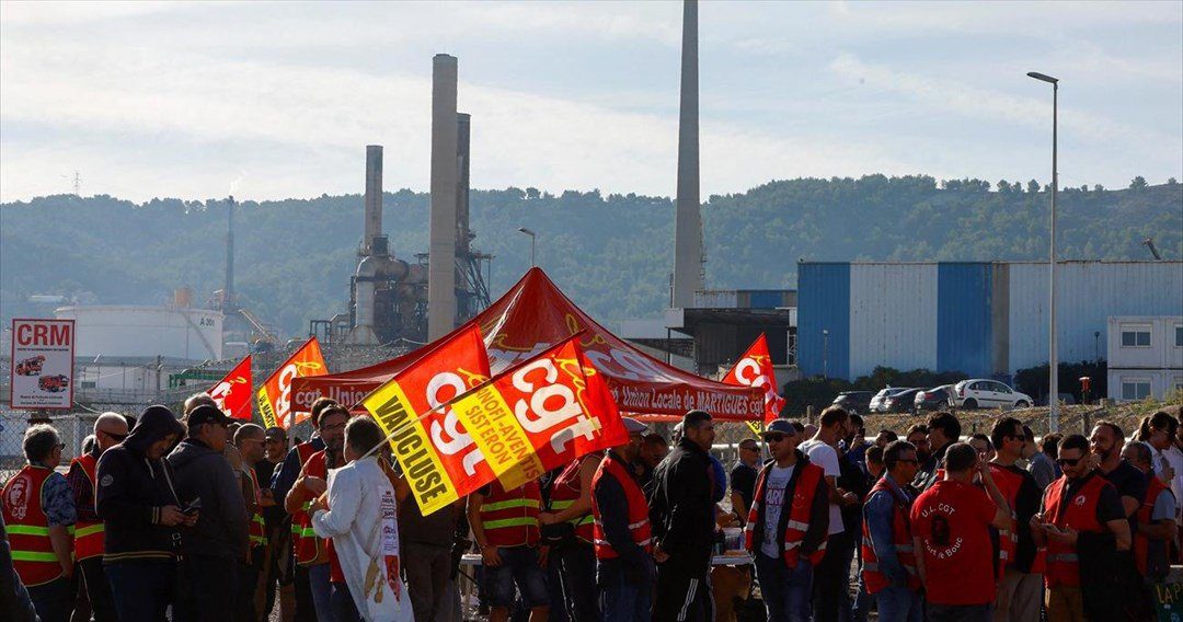 Γαλλία: Συνεχίζονται οι απεργίες στα διυλιστήρια, σε επιτάξεις προχωρά η κυβέρνηση