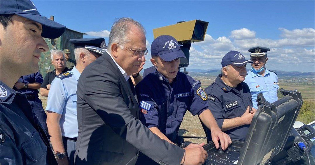 Θεοδωρικάκος: Απροσπέλαστα τα σύνορα στον Έβρο – Η Τουρκία να δώσει εξηγήσεις για τους γυμνούς μετανάστες