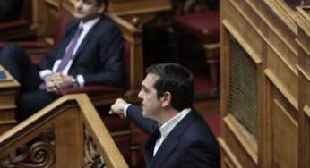 Πυρά εκατέρωθεν στη Βουλή για την ακρίβεια – Τι είπαν Μητσοτάκης και Τσίπρας