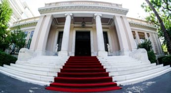 Κυβερνητικές πηγές για τη Σύνοδο Κορυφής: Η Ελλάδα είναι υπέρ της διεύρυνσης ως στρατηγική επιλογή