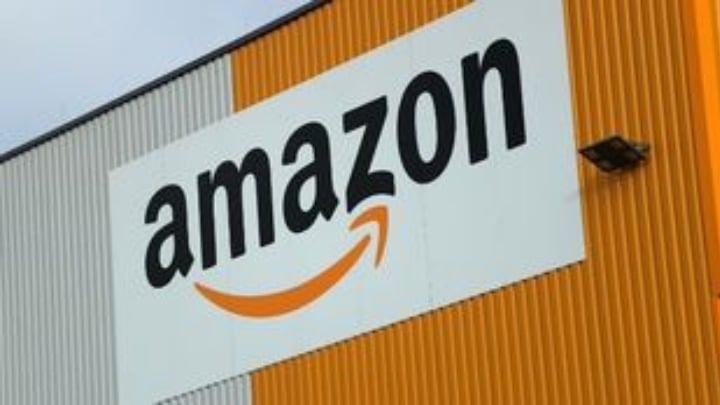 Νέα «σφαγή» στις εταιρίες του διαδικτύου – Η Amazon ετοιμάζεται να απολύσει περίπου 10.000 εργαζόμενους