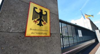 Der Spiegel: Συστήματα αντιαεροπορικής άμυνας στα κτίρια του γερμανικού υπ. Άμυνας λόγω των υπερπτήσεων drones