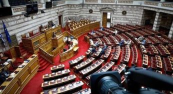 Κοινοβουλευτικοί διαξιφισμοί κυβέρνησης – αντιπολίτευσης για το νομοσχέδιο «Σπίτι μου» – Για «εξυπηρέτηση των συμφερόντων των λίγων και ισχυρών» κατηγορεί την κυβέρνηση ο ΣΥΡΙΖΑ