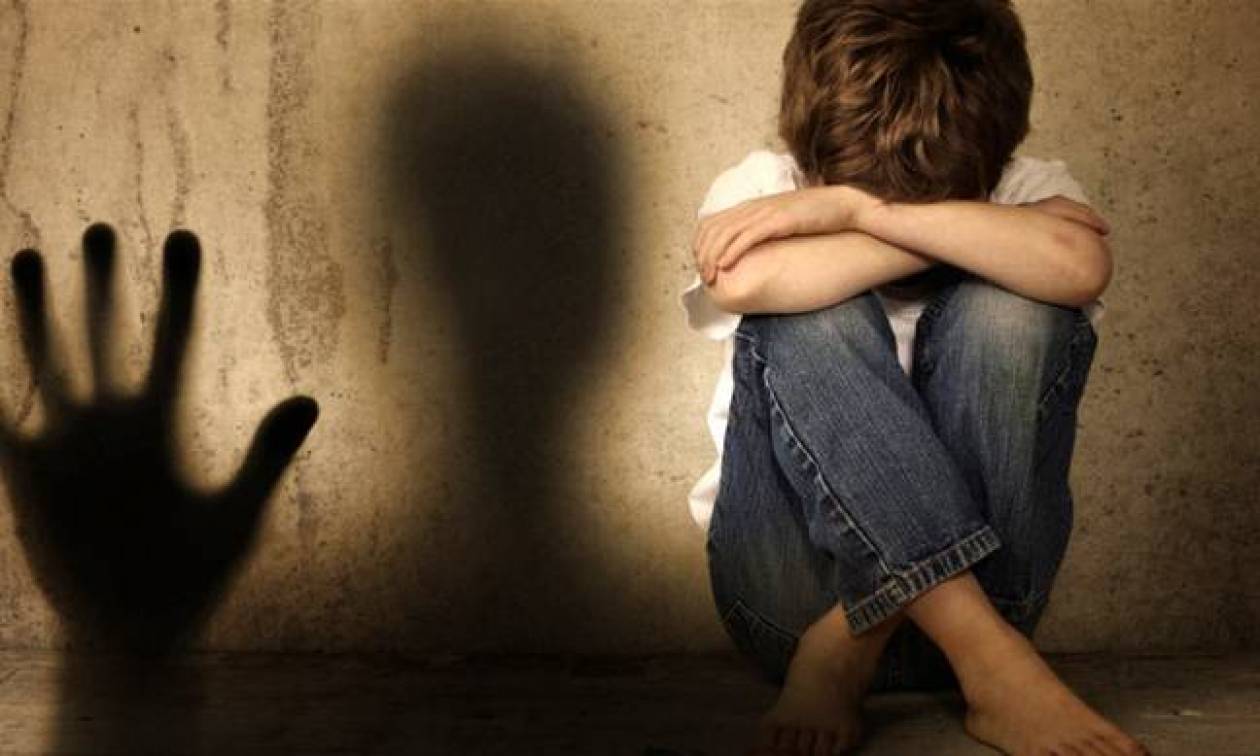 Προφυλακίστηκαν μετά την απολογία τους άλλοι δύο ανήλικοι για τον βιασμό συμμαθητή τους