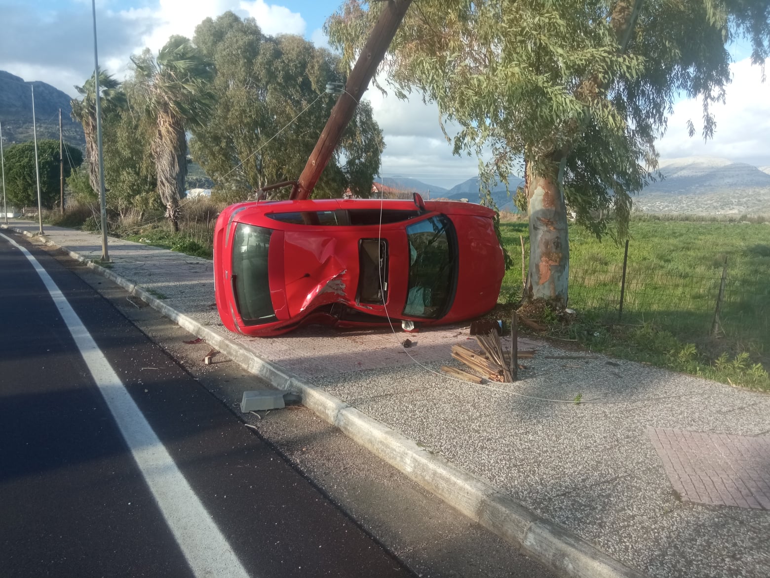 Κυκλοφοριακά προβλήματα στην Αθηνών – Κορίνθου μετά από καραμπόλα