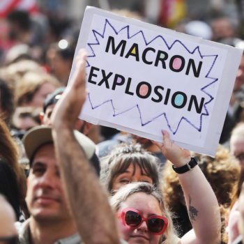 Strikes against pension reform continue in France